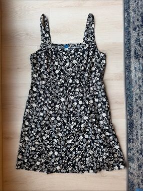 Old Navy Black and White Floral A-Line Sundress